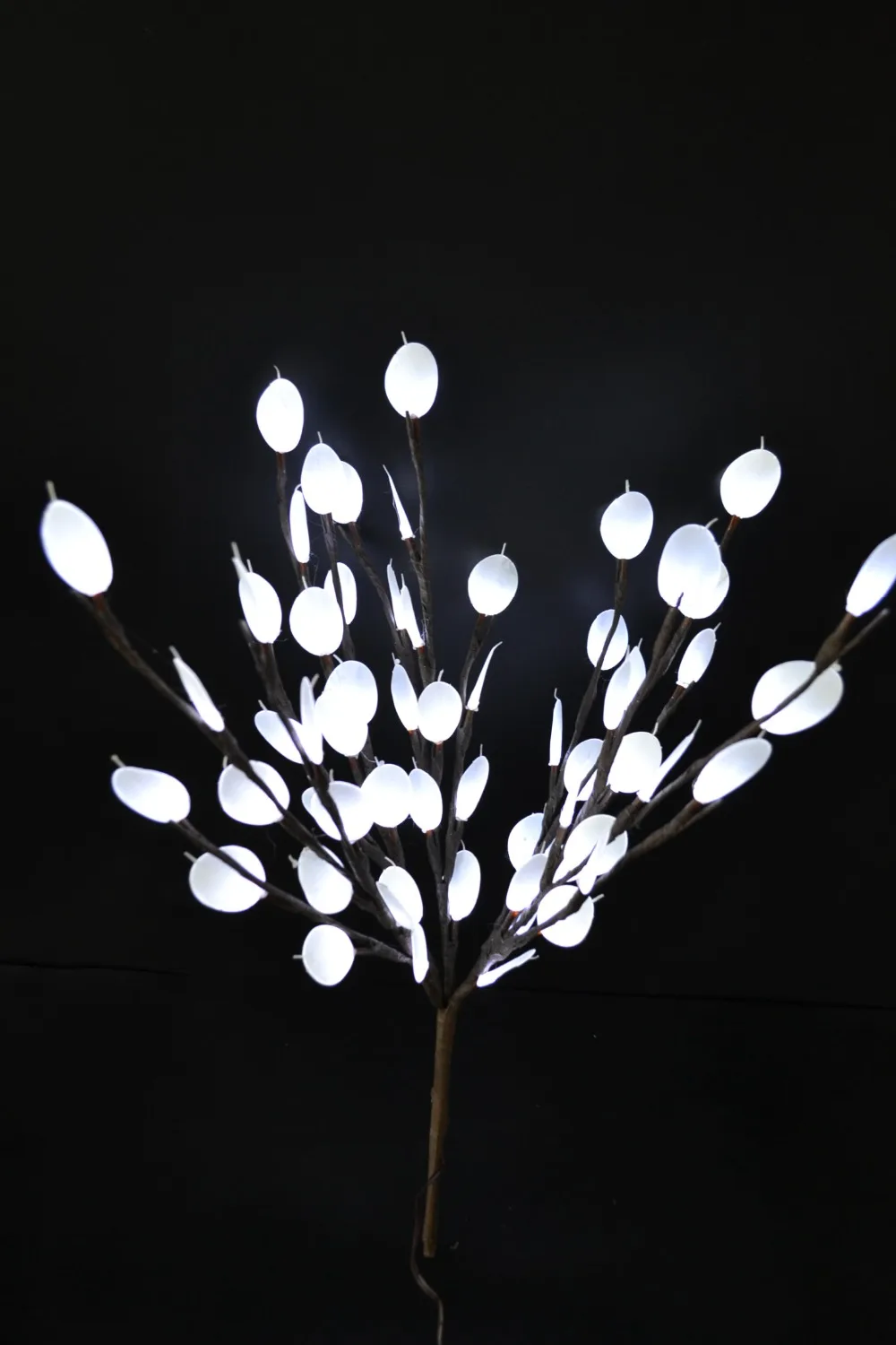 

Free Shipping Battery Type Pearl White Silver Dollar LED Branch Light 20" 60 LED branch light Home/ wedding table decoration