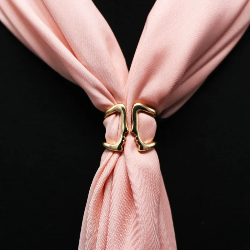 

Korean Women Face Silk Scarf Buckle Accessories Metal Pins and Brooches Gold Silver Shawl Buckle Gifts for Women Clips Jewelry