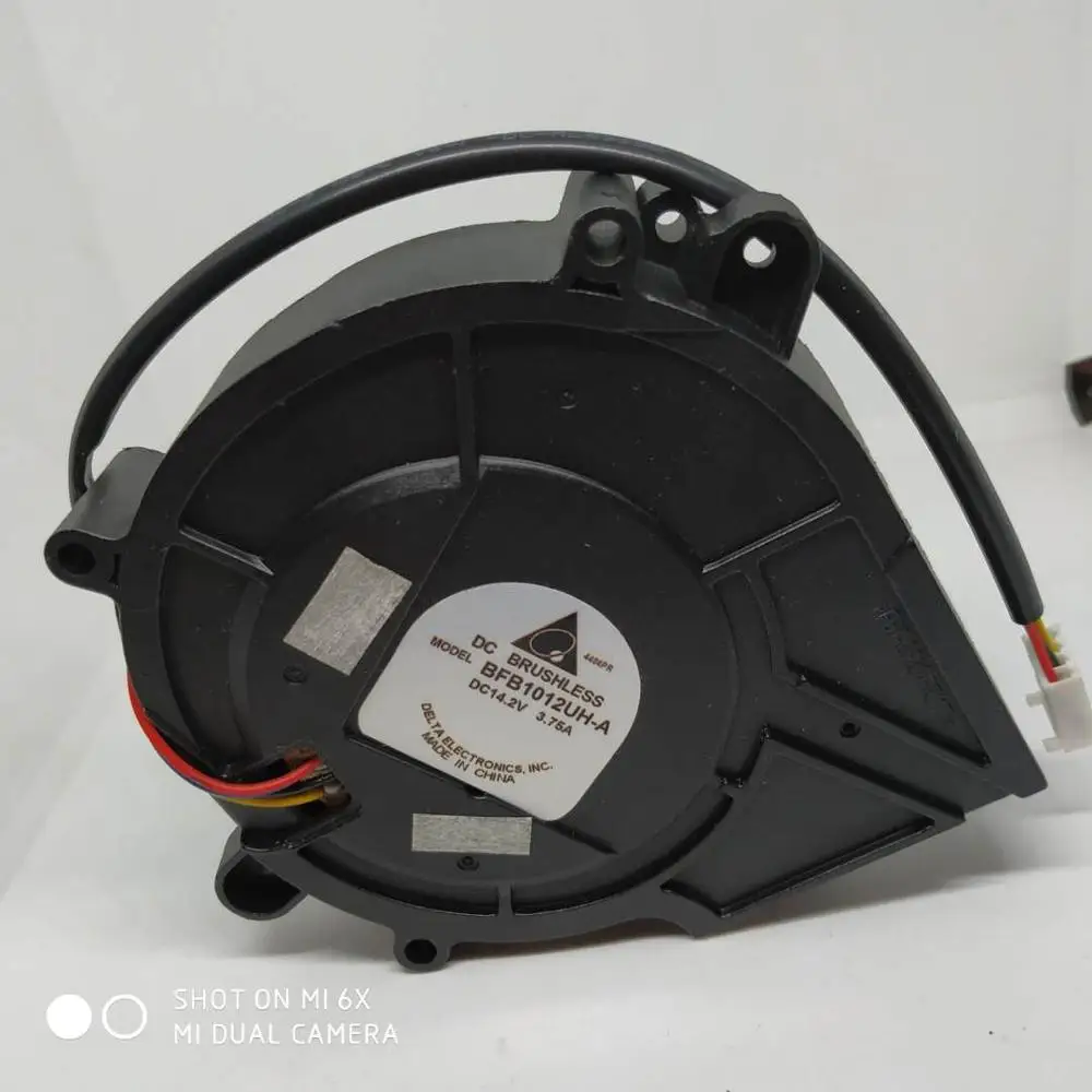 

Brand new Delta BFB1012UH-A 14.2V 3.75A exhaust fan 4 line server fan