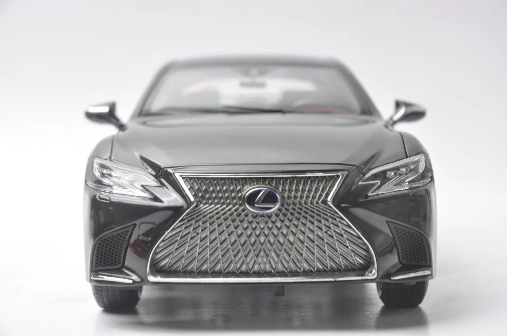 1:18 литая под давлением модель для Toyota Lexus LS500h Седан сплав игрушечный автомобиль миниатюрная коллекция подарок Ls 500 LS500 LC500