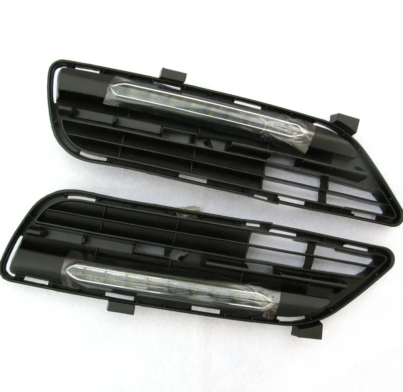 

1 Pair Left Right LED DRL Daytime Running Lights Fog Lights Lamp For Toyota Reiz 2010-2012