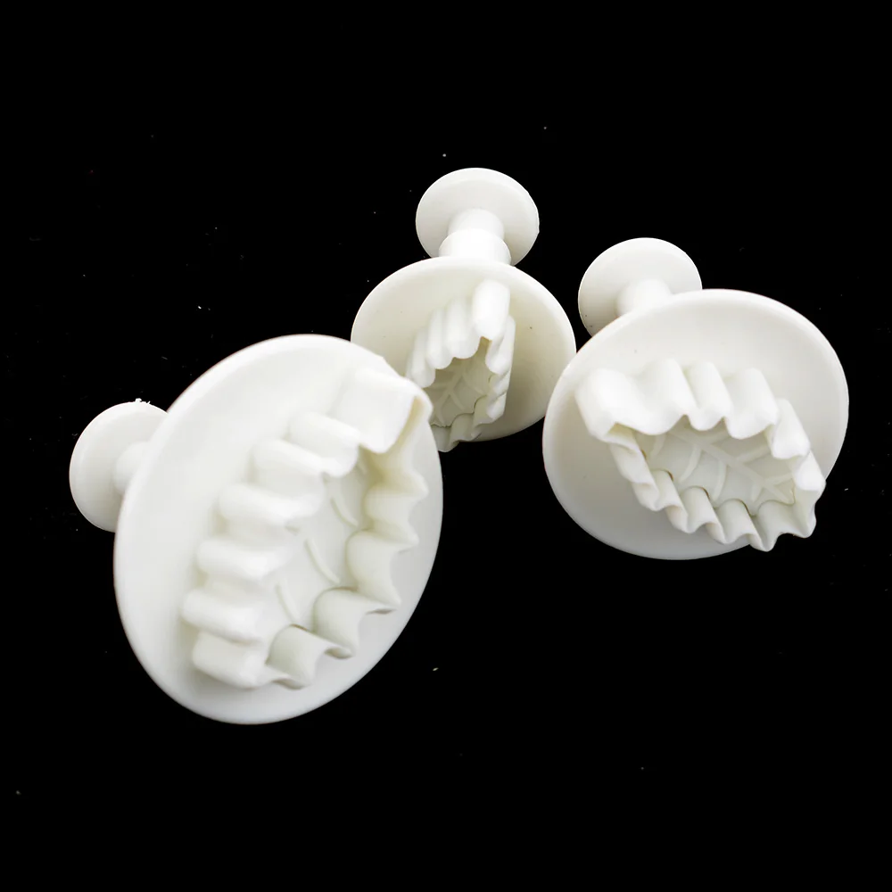 

3pcs Xmas Leaf Fondant Cake Plunger Cookie Cutter Mold Pastry Mold Sugarcraft