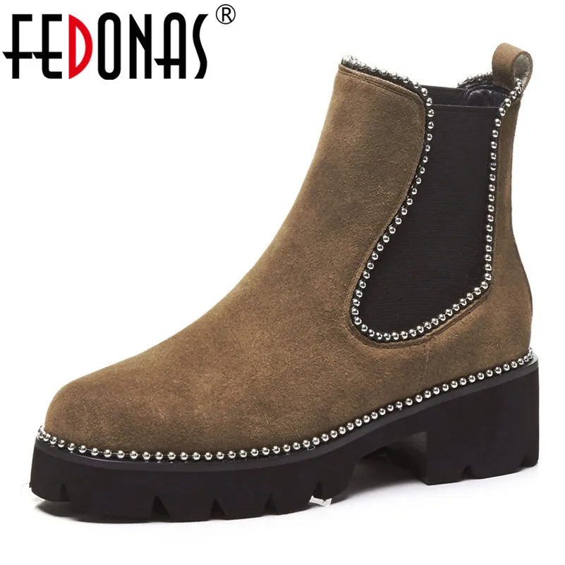 

FEDONAS New Round Toe Low Heels Women Ankle Boots 2019 New Fashion Punk Rivet Cow Suede Slip on Western Boots Casual Shoes Woman