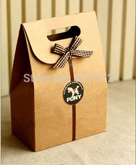 

Free Shipping Kraft Paper Box Craft Box Bag with Handle Soap Candy Bakery Cake Biscuits Packaging Boxes