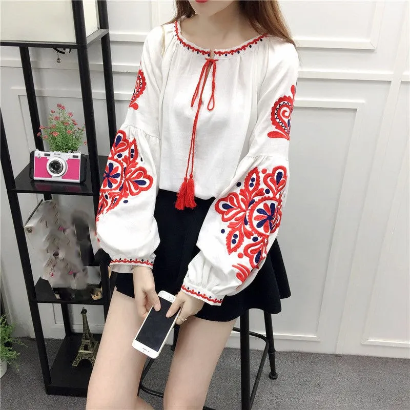 

2019 Summer Women Cotton Blouse Soft Fabric O Neck Lantern Sleeve Bohemian Shirt Vintage Embroidery Top