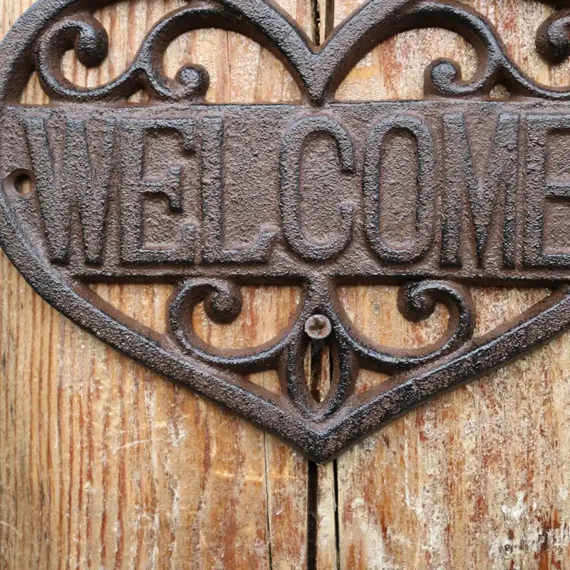 /' Cast Iron WELCOME Yard Sign EASY TO INSTALL Rustic Brown