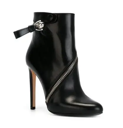 

Thin high heel round toe short boots for women Fashion black solid color zipper decorated super high heel ankle boots Dress shoe