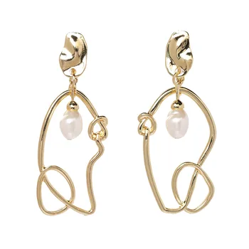 

NEW 2019 Fashion Asymmetric Irregular Imitation Pearl Gold Color Metal Earrings for Women Girls Geometric Drop Earring Jewelry