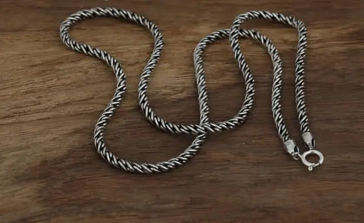 silver-necklace