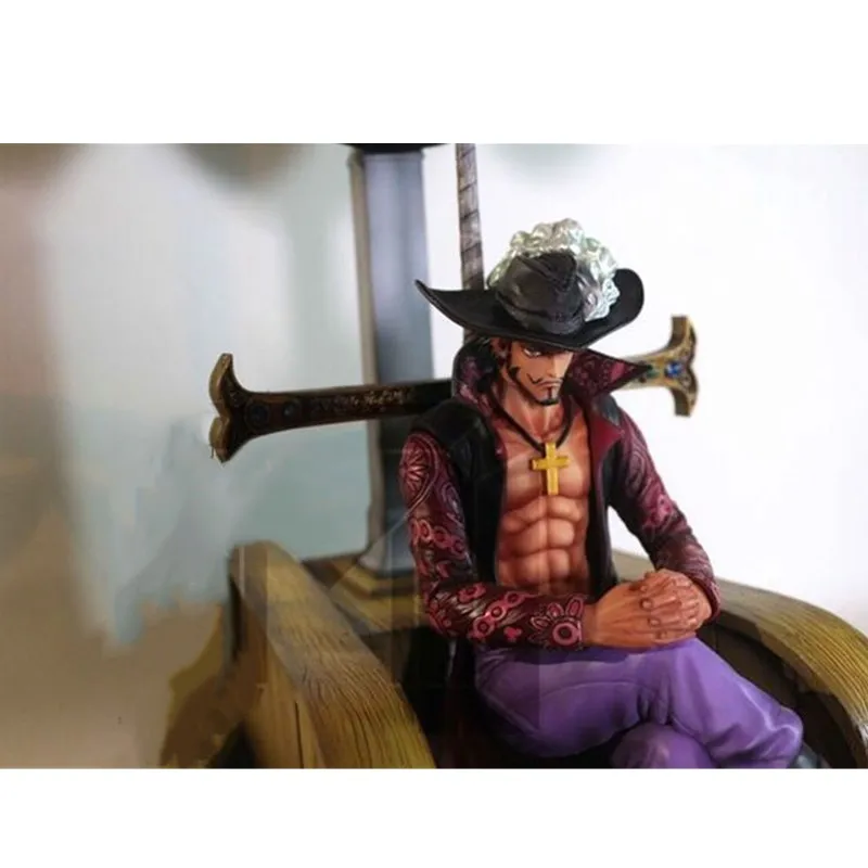 Statue-ONE-PIECE-Bust-Seven-Warlords-Of-The-Sea-Dracule-Mihawk-Full-Length-Portrait-GK-Action (3)