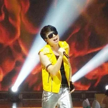 Dj летние мужские костюм из двух частей Неон без рукавов кожаная одежда кожаный жилет куртка бар выступления для мужчин этап певица костюмы