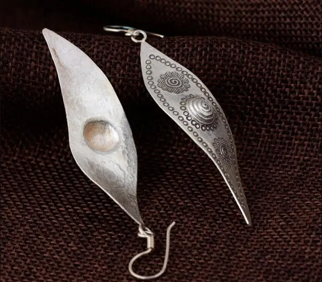 silver-earrings020d