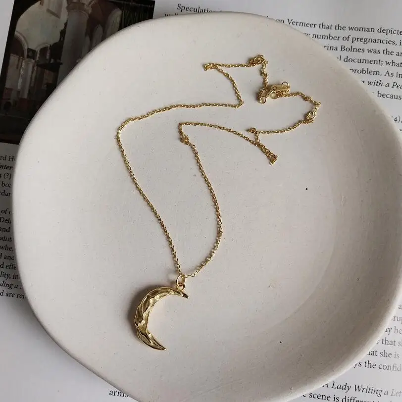 

925 Sterling Silver Pleat Ripple Moon Pendant Necklace Gold Color Creative Design Hook Necklace For Women Silver Jewelry