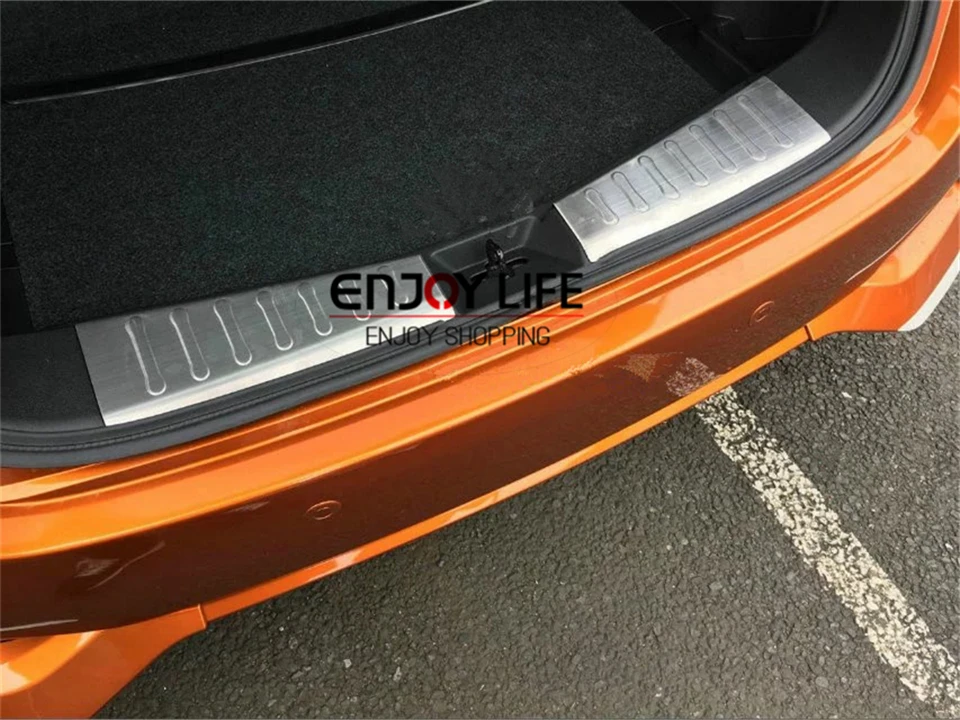 

New 2pcs Interior Rear Bumper Protector Tail Tailgate Trunk Guard Sill Plate Scuff Trim Cover For Nissan note 2017