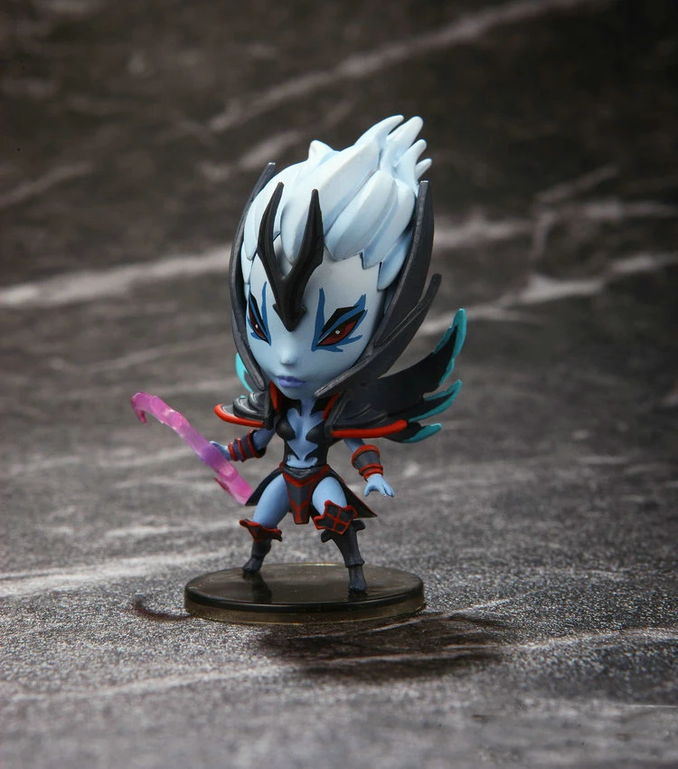 J. г Чен 1 шт. Новый Dota 2 игры рисунок slark крошечные doom штучной упаковке PVC Фигурки
