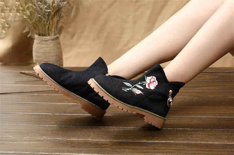 National Women's Boots Embroidered Shoes Autumn Winter Ladies Snow Boots Retro Cotton Fabric Short Plush Boots Shoes Big Size 40 (18)
