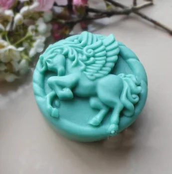 

Pegasus molds animal fondant mold fly horse soap mold Handmade Silicone soap mould aroma stone moulds clay plaster mould