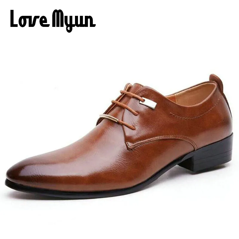 Vente Vente chaude hommes en cuir chaussures hommes robe chaussures de Style Britannique lacent bout Pointu low top appartements 2 couleurs grande taille 37 46 AA 04