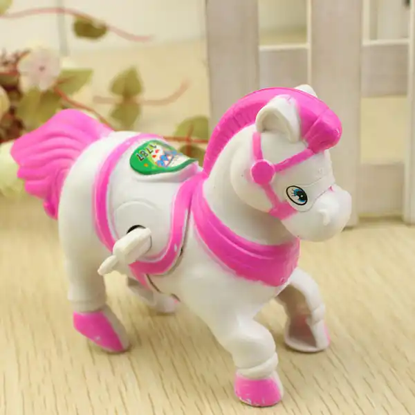 caballo de juguete con movimiento