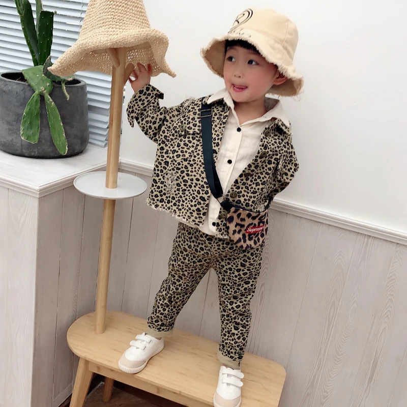 

BABY BOYS clothes Cotton cartoon print leopard print Bat coat + pants 2-pieces-sets Fringed hole wash Spring and Autumn Hot Sale