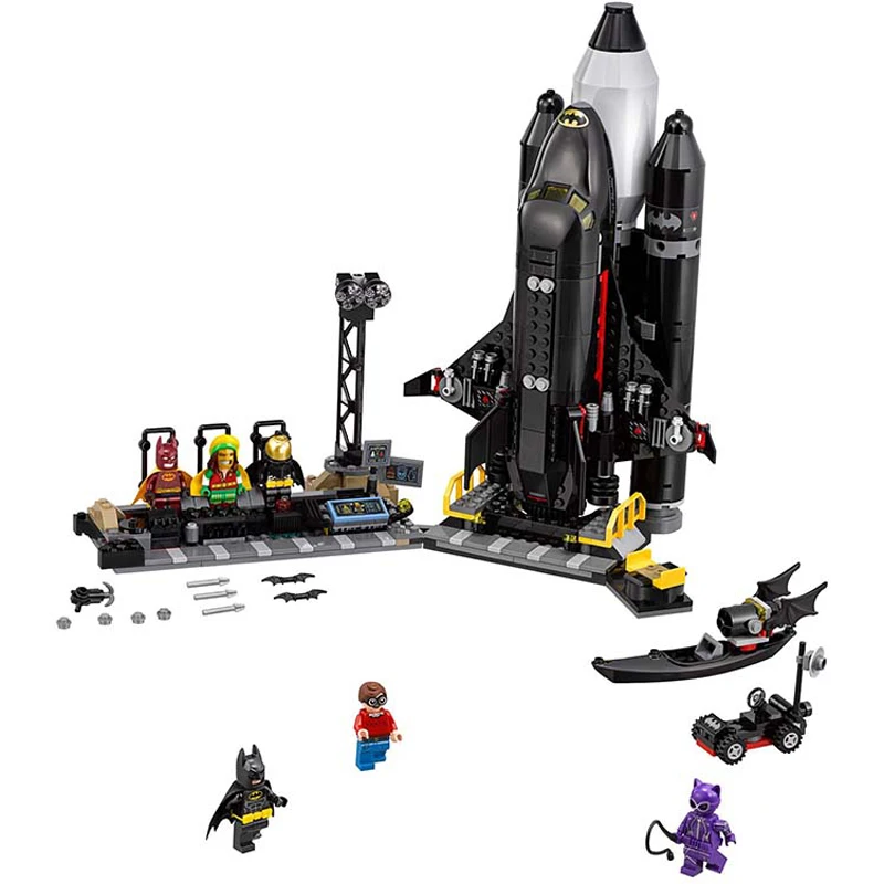 

LEPIN 07098 Super Heroes Batman Series 720pcs The Bat Space Shuttle Model Building Block Brick Toys For children Legoing 70923