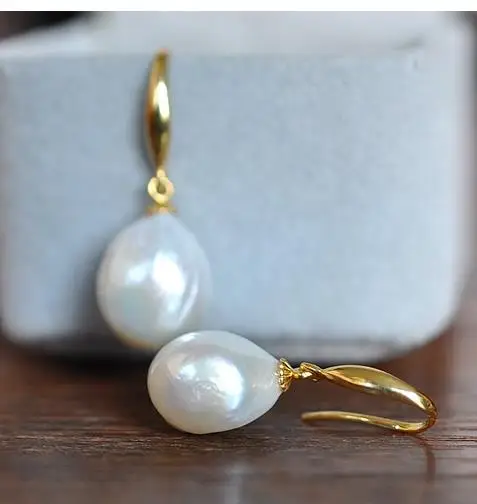 

stunning 12-13mm baroque white pearl earring14K/20
