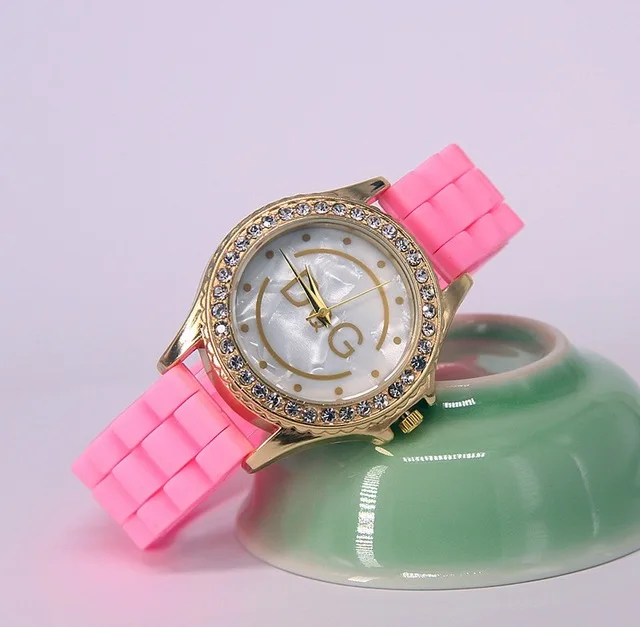 Reloj-Mujer-2019-Luxury-Brand-Quartz-Watch-Men-Casual-Outdoor-Watches-Crystal-Silicone-Women-Wrist-Watch.jpg_640x640 (1)