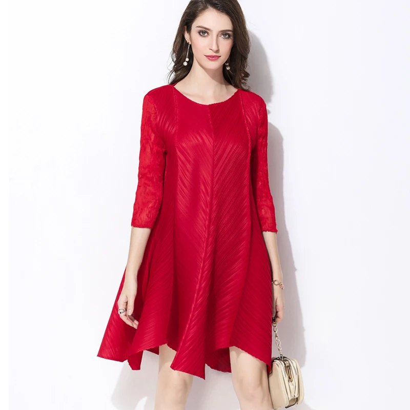 

Changpleat 2018 Spring loose high end women dress Miyak pleated Solid O-neck Large Size Red Black Dresses for women Fashion Tide