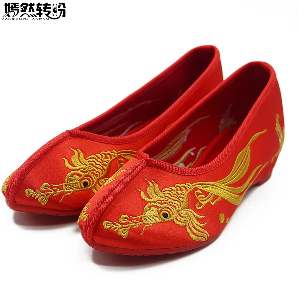 

Old Beijing Cloth Dragon Phoenix Embroidered Flats Red Cloth Shoes Increased Heel Chinese Wedding Retro Bride Shoes Woman