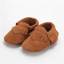 Мокасины с бахромой из натуральной кожи для малышей; замшевая обувь для малышей; Chaussure Bebe; обувь для новорожденных; обувь для малышей;