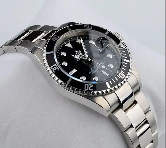 

Luxury HK Crown Famous Brand Quartz Calendar Digital Male Casual Fashion Man Clock Black Stainless Steel Water Resistant Watches
