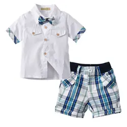 2018 новые летние Стиль костюм для мальчиков строгий наряд для мальчиков галстук-бабочка короткий рукав Топ + клетчатые шорты Комплект из