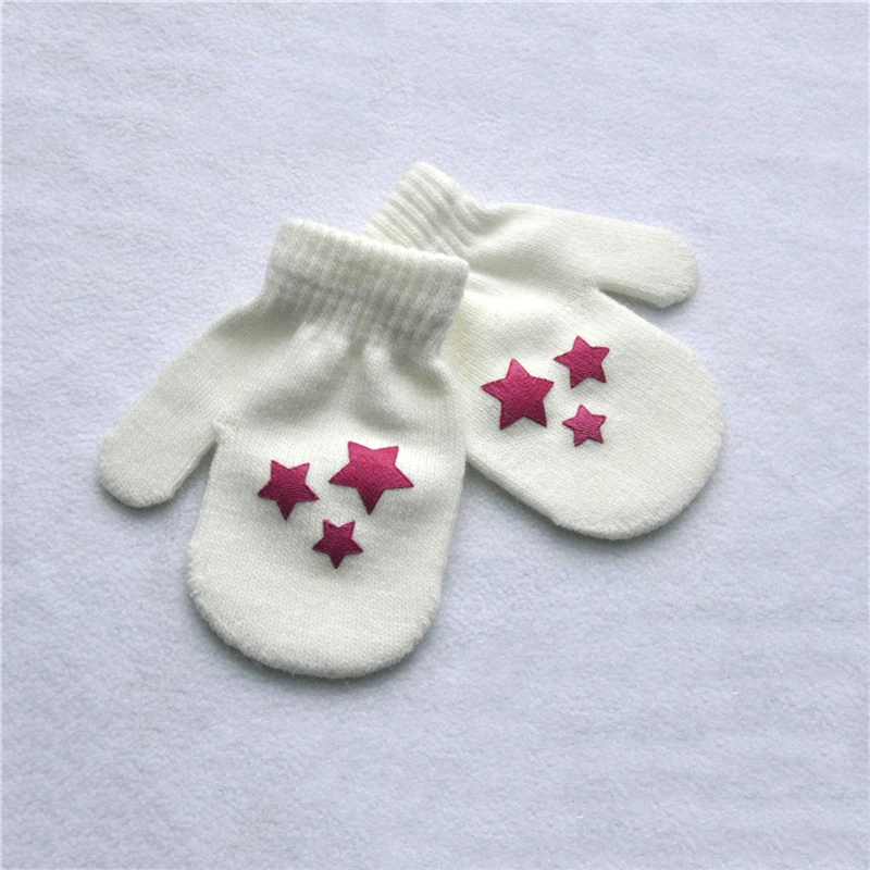 Милые зимние перчатки для мальчиков и девочек, теплые вязаные перчатки для младенцев, детские перчатки на весь палец, однотонные перчатки с принтом в виде сердца и звезд для детей 0-12 месяцев - Цвет: A
