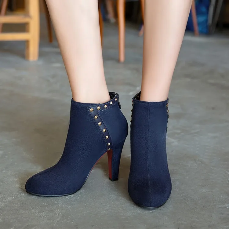 

Big Size 11 12 13 14 15 16 17 Ma'am Coarse heel Short Pure color Metal decoration boot barrel High heel boots