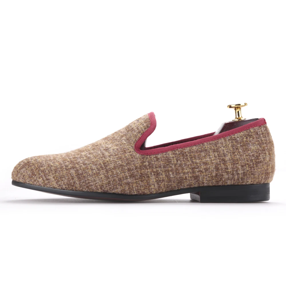 

The new patchwork colored mosaic Europe and the United States low-key low-slip sets of men's shoes