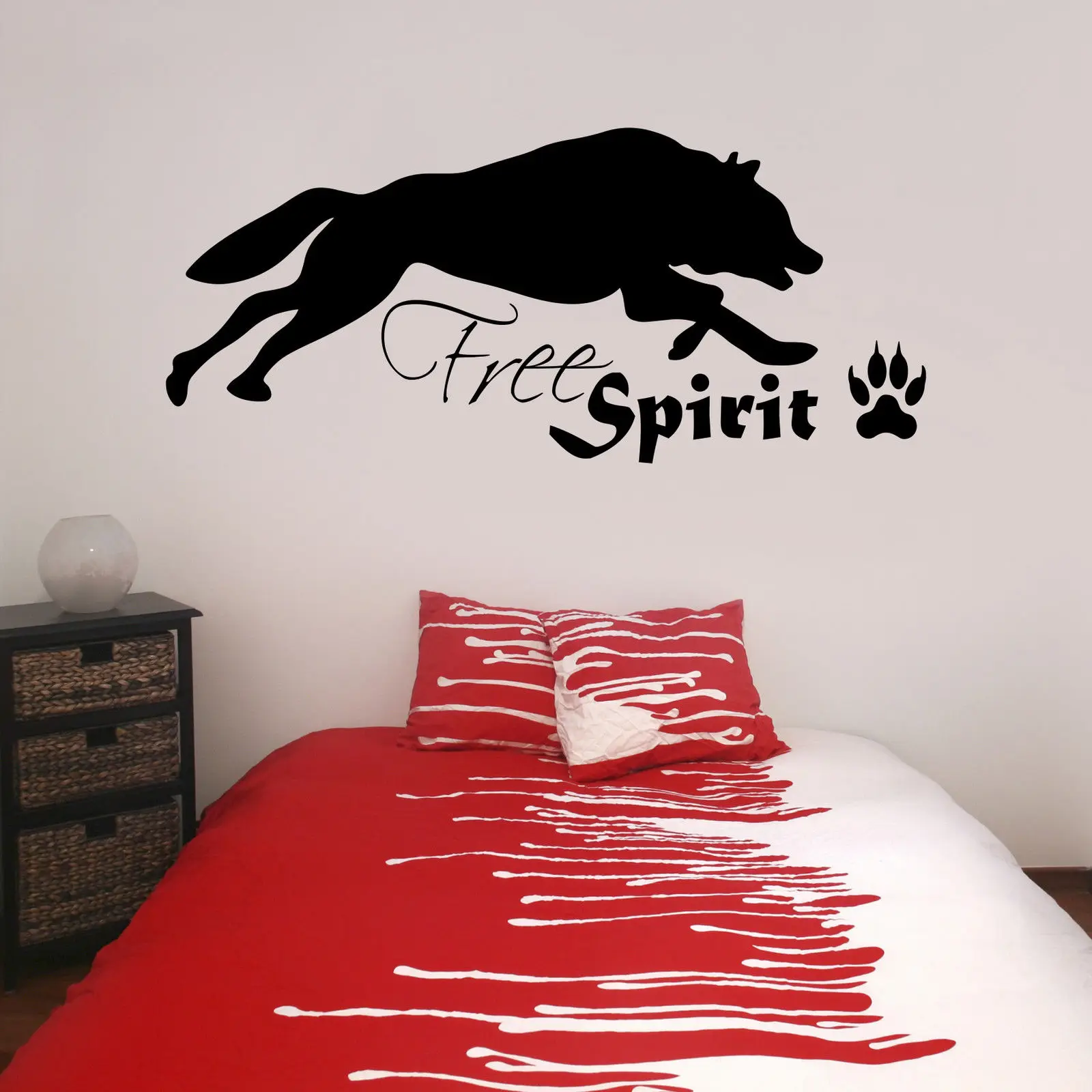 Wolf Free Spirit with Paw Print Vinyl Wall Art Sticker Decal Teenagers Bedroom | Дом и сад