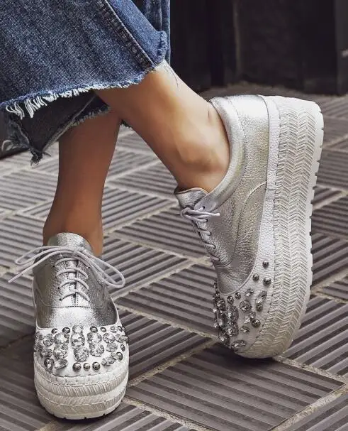 

2017 Newest high quality leather shoes crystal embellished flat platform shoes rivets studded casual shoes low top shoes silver