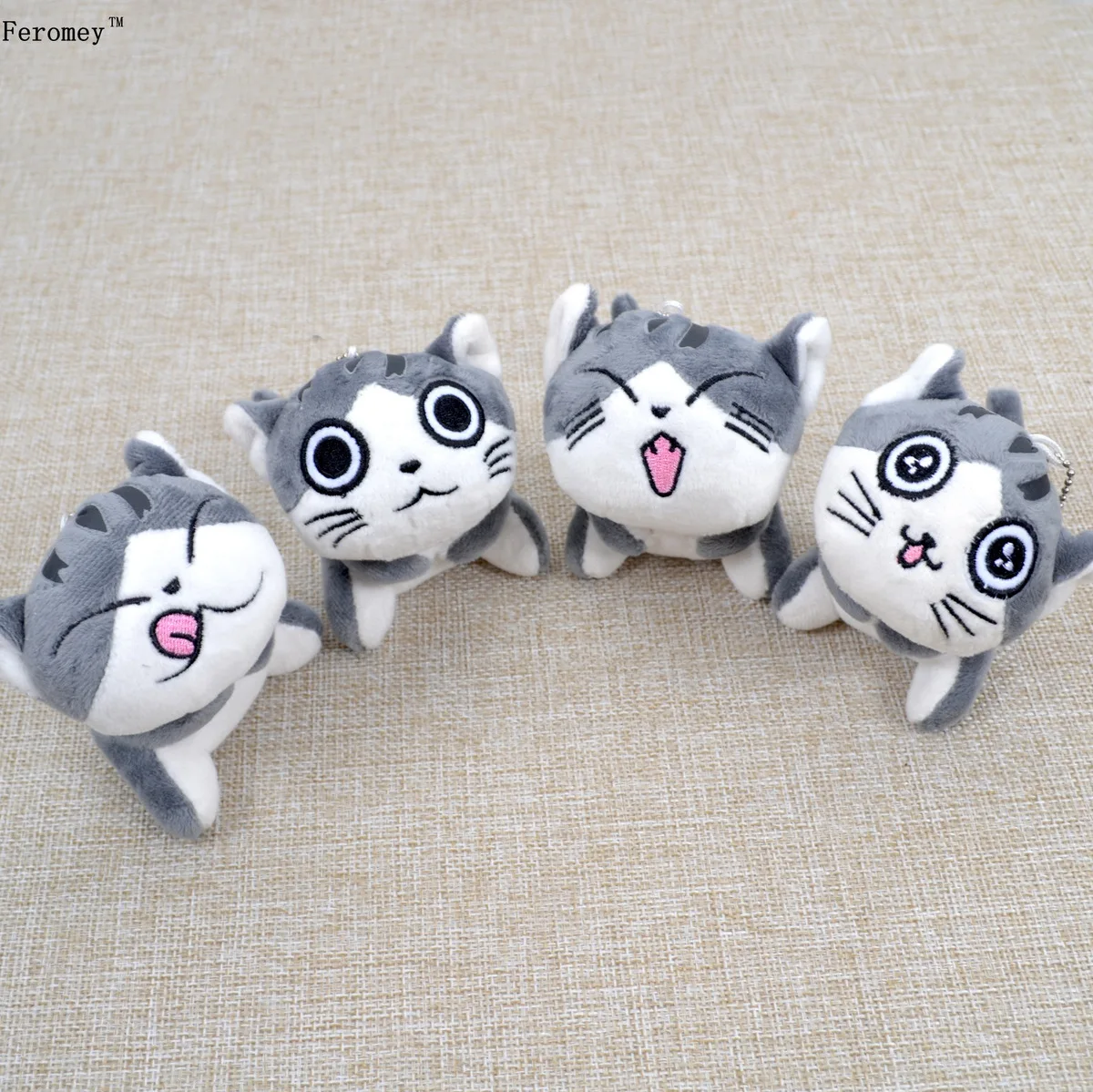 

Super Cute 9cm Sitting Cat Plush Stuffed Toy Bouquet Gift Soft Plush Cat Dolls Kawaii Cat Key Chain Plush Toy Children Kid Gift