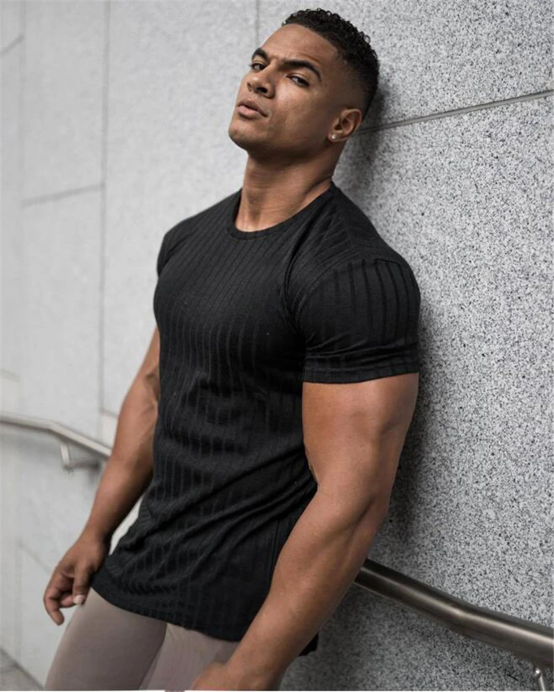 Мужская футболка для фитнеса Muscleguys тонкая повседневная трикотажная с круглым
