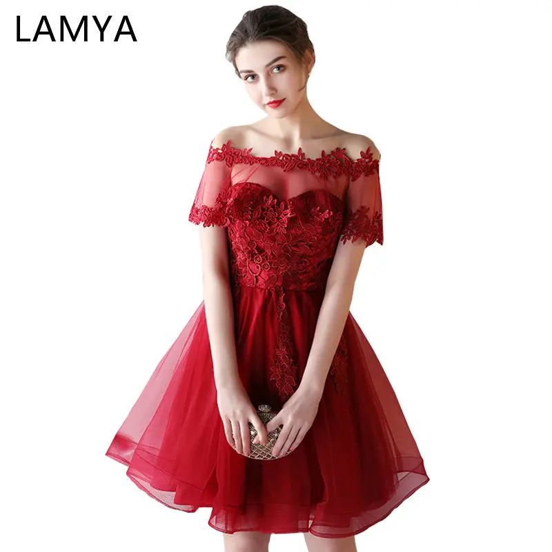 

LAMYA Off The Shoulder Short Ball Gown Prom Dresses 2019 Women Cheap Wine Red Lace Evening Party Gown Lace Up Vestidos De Novia