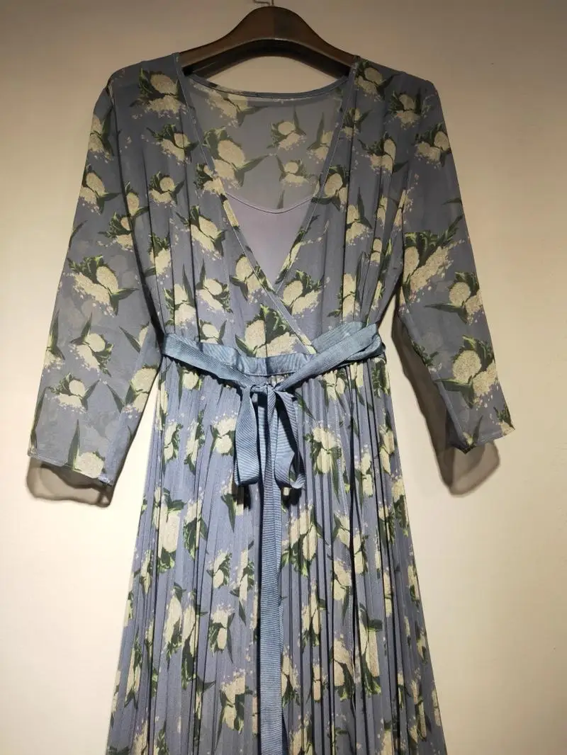 In the summer of the new lotus leaf cloak show pressure plait broken flower print dress - Цвет: The picture color