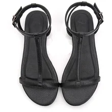 New 2017 summer women sandals European fashion simple flat sandals with flat sandals Serpentine T-type Leather large size shoes