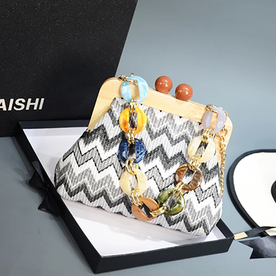 

Wave Embroidery Wooden Clip Handbag Acrylic Handle Women Shoulder Bags Lady Canvas Crossbody Bag Messenger Bags Pursee New 2019