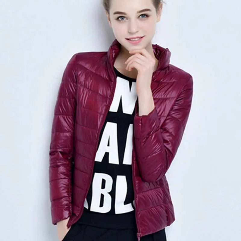 Short Strapless halter bra wearing sleeveless vest jacket