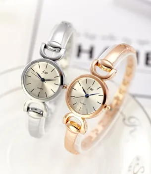

Famous Brand Bracelet Watch Clock Women Luxury Silver Stainless steel Casual Analog Wristwatches Ladies Dress Quartz Watch