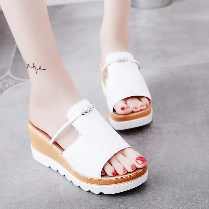 

Summer New Casual Fashion Word Slippers Thick Bottom Slope with Sandals and Slippers Non-slip Leisure Women's Slippers