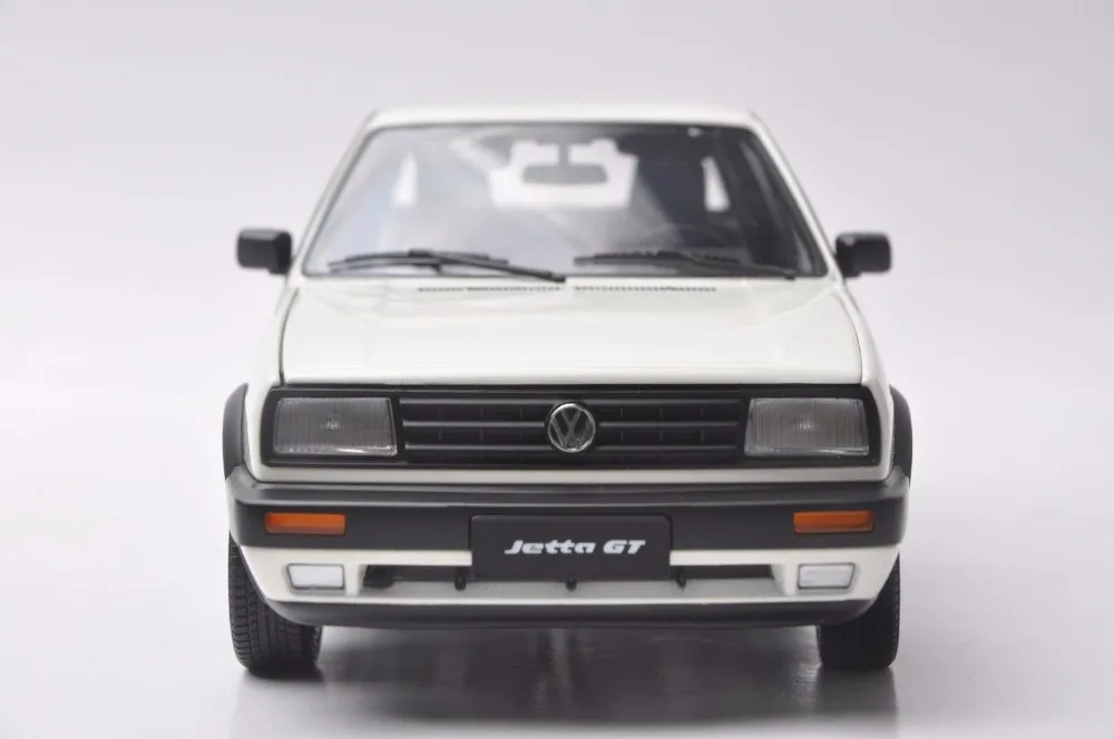 1:18 литая под давлением модель для Volkswagen VW Jetta GT MK2 1984 белый седан редкий сплав игрушечный автомобиль миниатюрная коллекция подарки