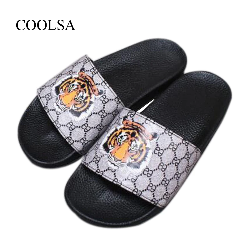

COOLSA Men's Summer Leather Flat Slippers Casual Soft Bottom Non-slip PVC Men Flip flop Tiger Stripes Beach Slippers Boy Sandals