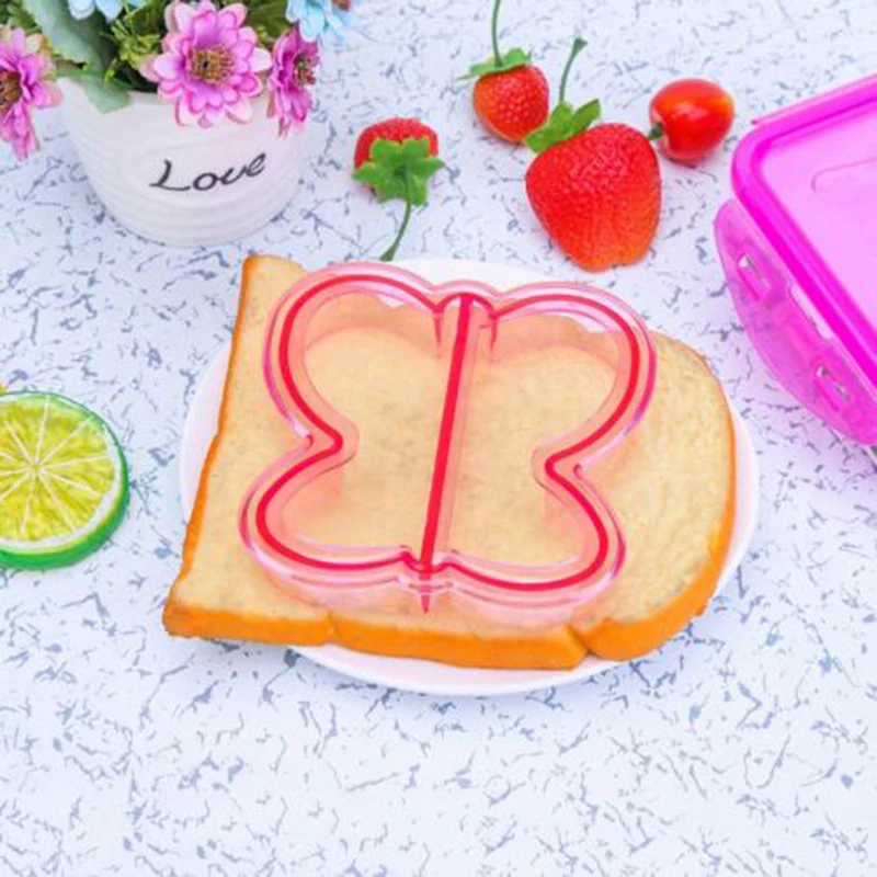 

Sandwich Cutters Mold Crust Cutter Toast Cookie Cutters Baking Bread Presses for Kids Lunch Maker DIY Cute Shape Kitchen Tool