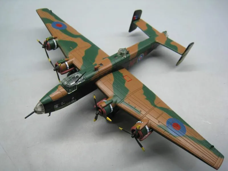 AMER 1/144 масштаб королевская воздушная сила 1944 Handley Page Halifax тяжелый бомбер литой металлический самолет модель игрушка для коллекции, подарок, дети